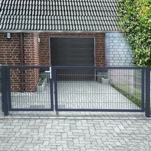 Einfahrtstor Basic (2-flügelig) asymmetrisch; Anthrazit RAL 7016 Doppelstabmatte; Breite 300cm Höhe 123cm