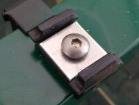 Geckowinkel zur Anbringung von Zaunfeldern an Torpfosten Geckowinkel zur Anbringung von Zaunfeldern an Torpfosten